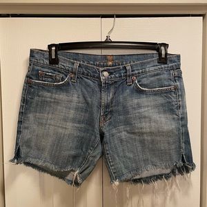 Cutoff Jean shorts